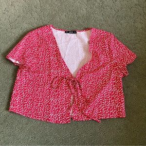 NWOT Women’s SHEIN Tie Top size Small in Red Floral